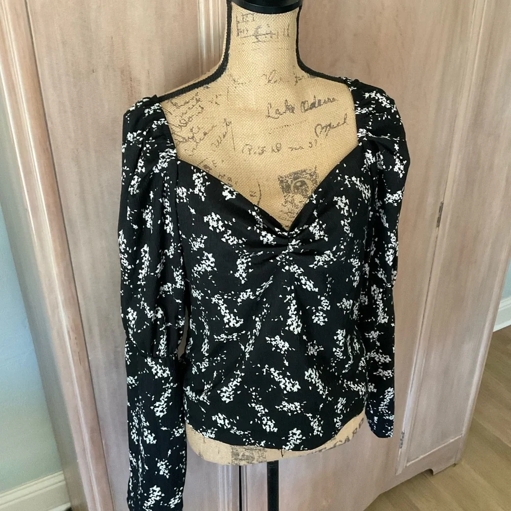 Anthropologie black floral Sweetheart Top Puff Sleeve smocked Blouse Black  XL